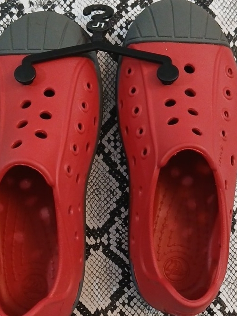 CROCS Kids  Bump It Up Shoes Red Peeper/Graphite